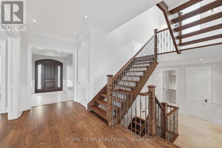 Property Photo:  130 Elmwood Avenue  ON L4C 1K9 