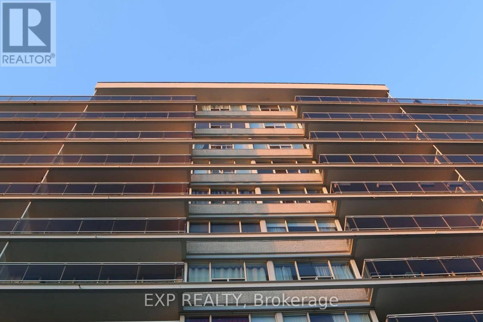 Property Photo:  160 Balmoral Avenue 103  ON M4V 1J7 