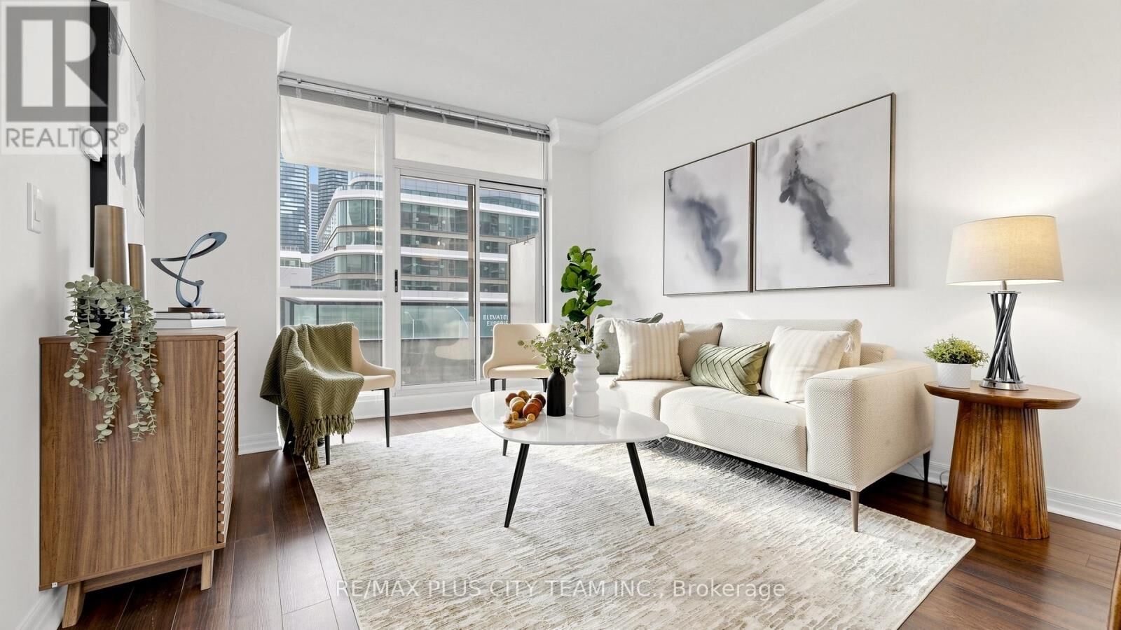 Property Photo:  16 Yonge Street 303  ON M5E 2A1 