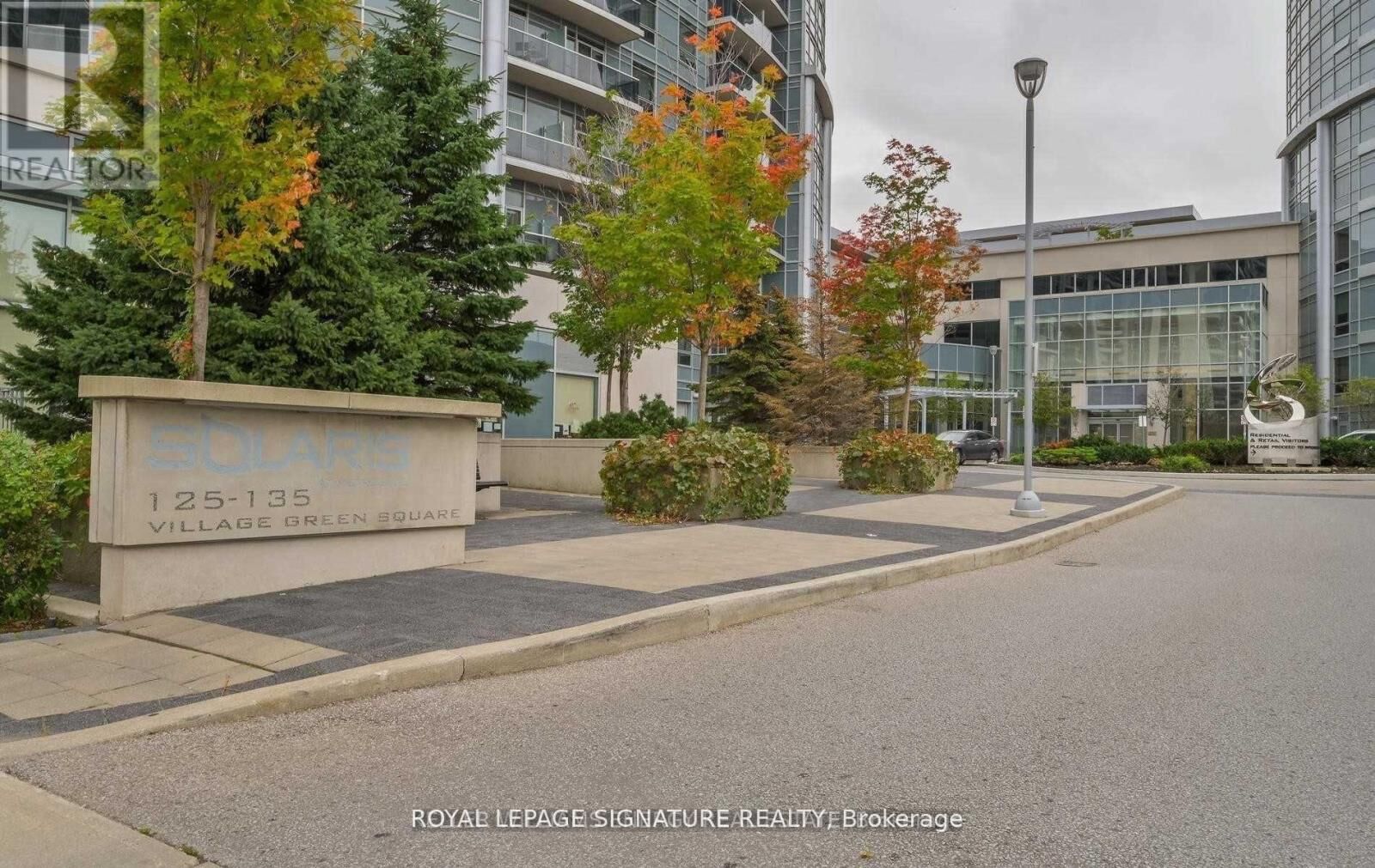 Property Photo:  135 Village Green Square 623  ON M1S 0G4 