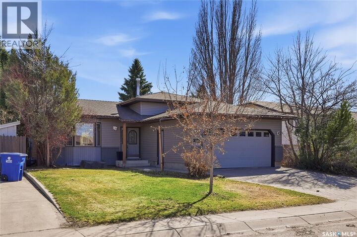 Property Photo:  606 Hogg Crescent  SK S7N 3V6 