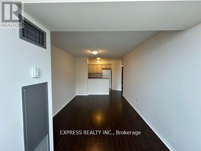 Property Photo:  29 Pemberton Avenue 1606  ON M2M 4L5 