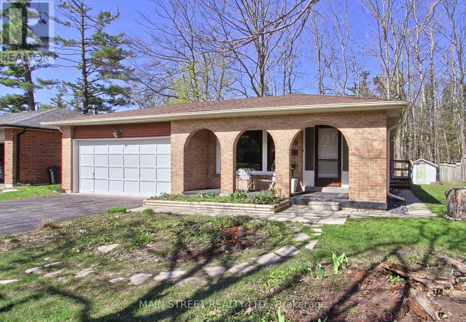 Property Photo:  189 Browning Trail  ON L4N 5H5 