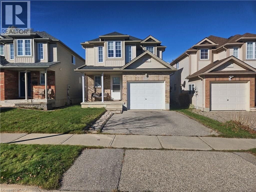 Property Photo:  973 Atlantic Boulevard  ON N2K 4L4 