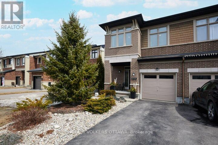 Property Photo:  618 Guernsey Place  ON K4M 0E2 