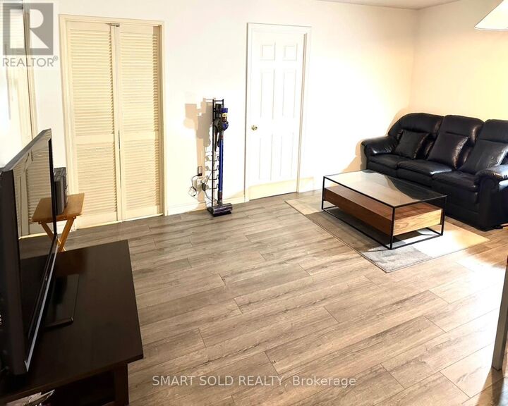 Property Photo:  55 Centre Avenue 1806  ON M5G 2H5 
