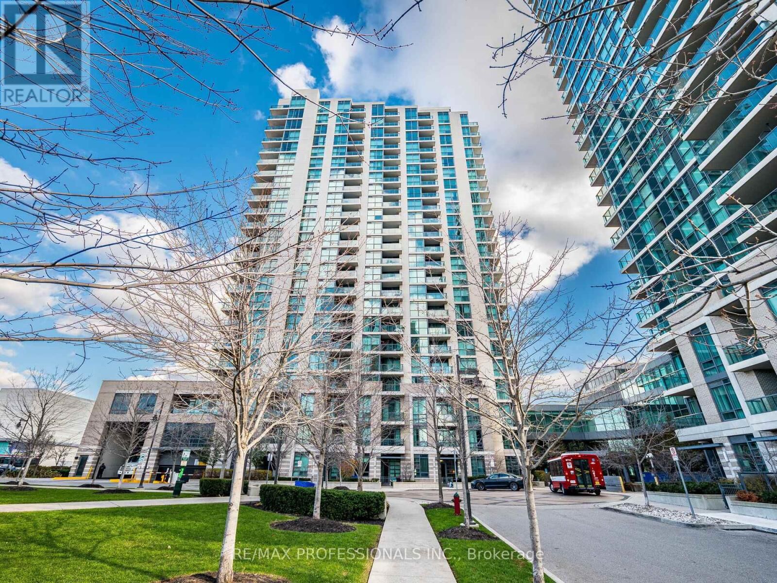 Property Photo:  205 Sherway Gardens Road West 105  ON M9C 0A5 