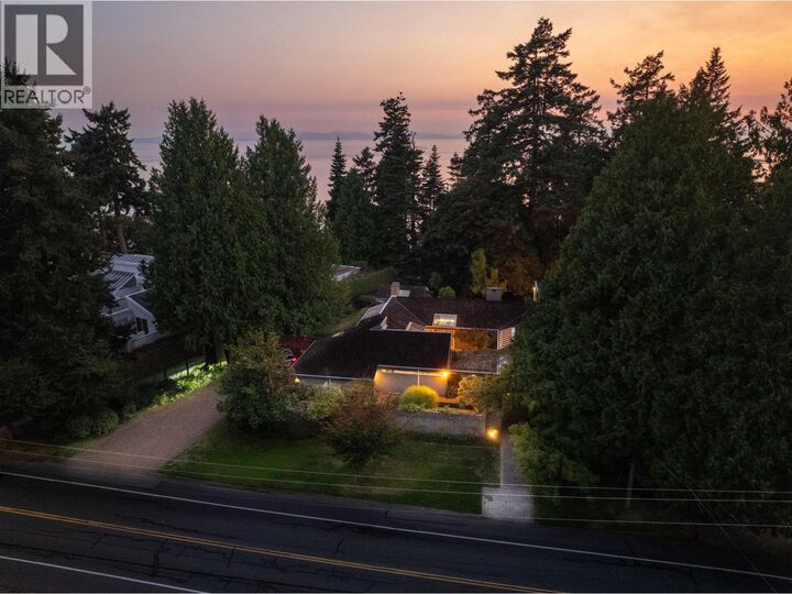 Property Photo:  535 English Bluff Road  BC V4M 2M9 