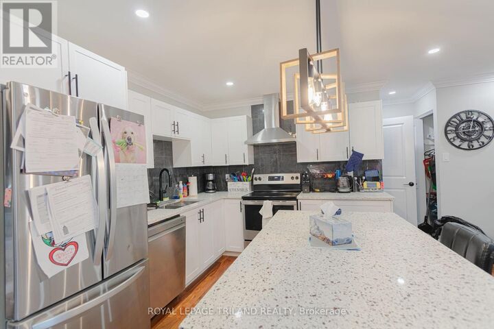 Property Photo:  60 Fiddlers Green Road 36  ON N6H 4S7 