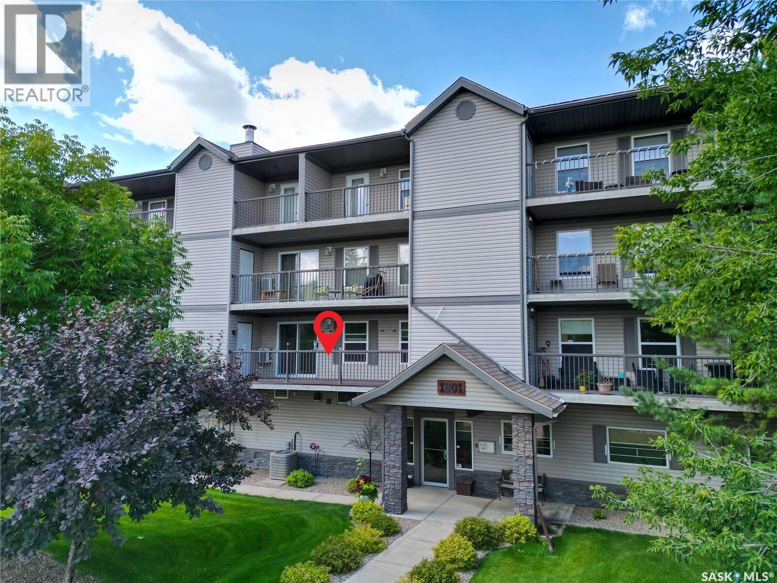 Property Photo:  201 1901 1 1/2 Avenue W  SK S6V 5A8 