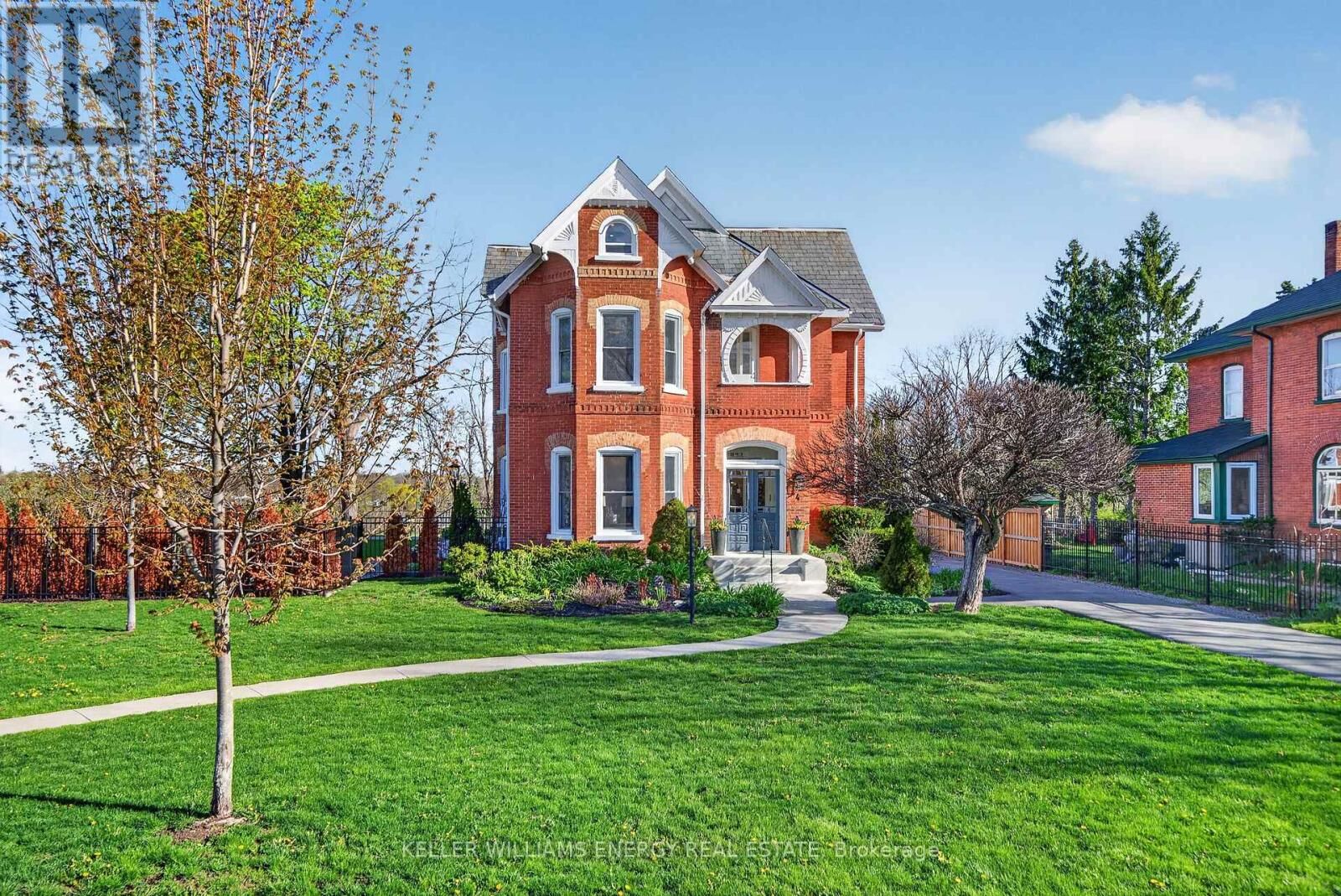 Property Photo:  4 Pine Street  ON K8N 2L8 