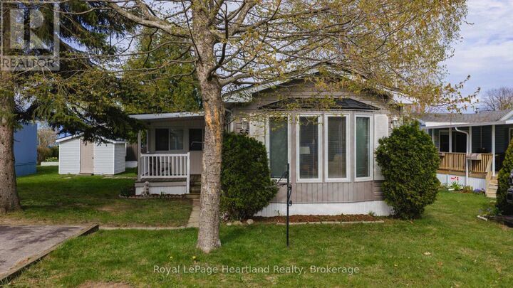 Property Photo:  55 Cherokee Lane  ON N7A 3Y2 