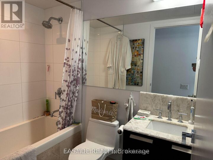 Property Photo:  42 Charles Street East 4502  ON M4Y 1T4 