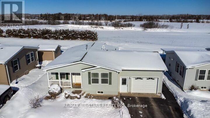 Property Photo:  37 Creekside Circle  ON K0M 1L0 