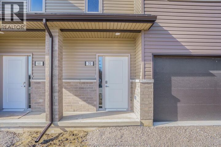 Property Photo:  54 Magnolia Lane  ON N7M 0W7 