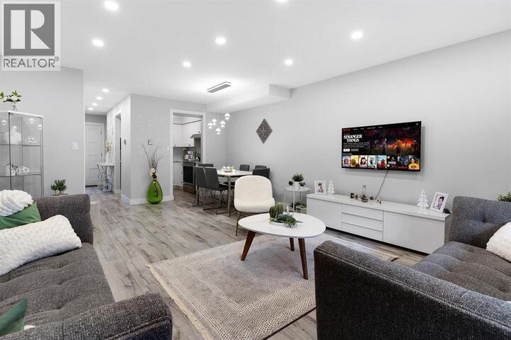 Property Photo:  1910 Chesterfield Avenue 107  BC V7M 2P5 