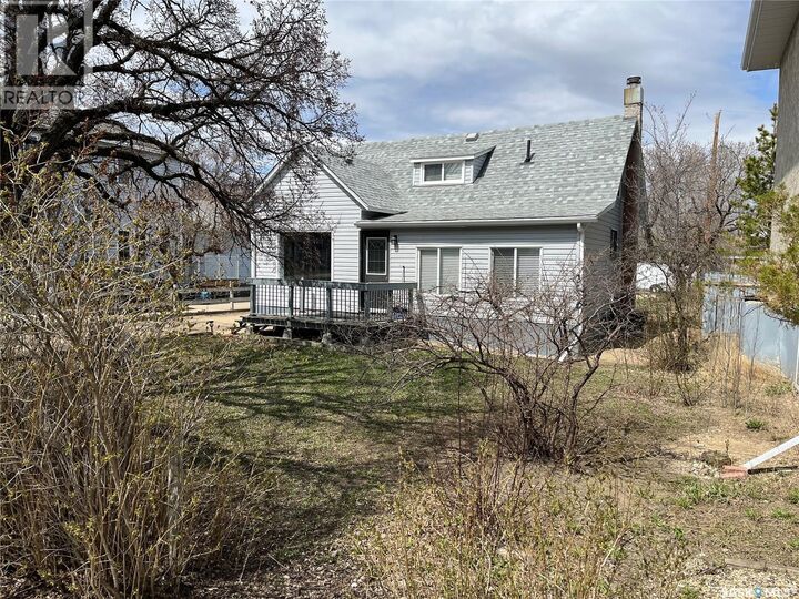 Property Photo:  W 217 4th Avenue W  SK S0H 1X0 