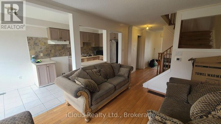 Property Photo:  126 Twin Pines Crescent  ON L7A 1N2 