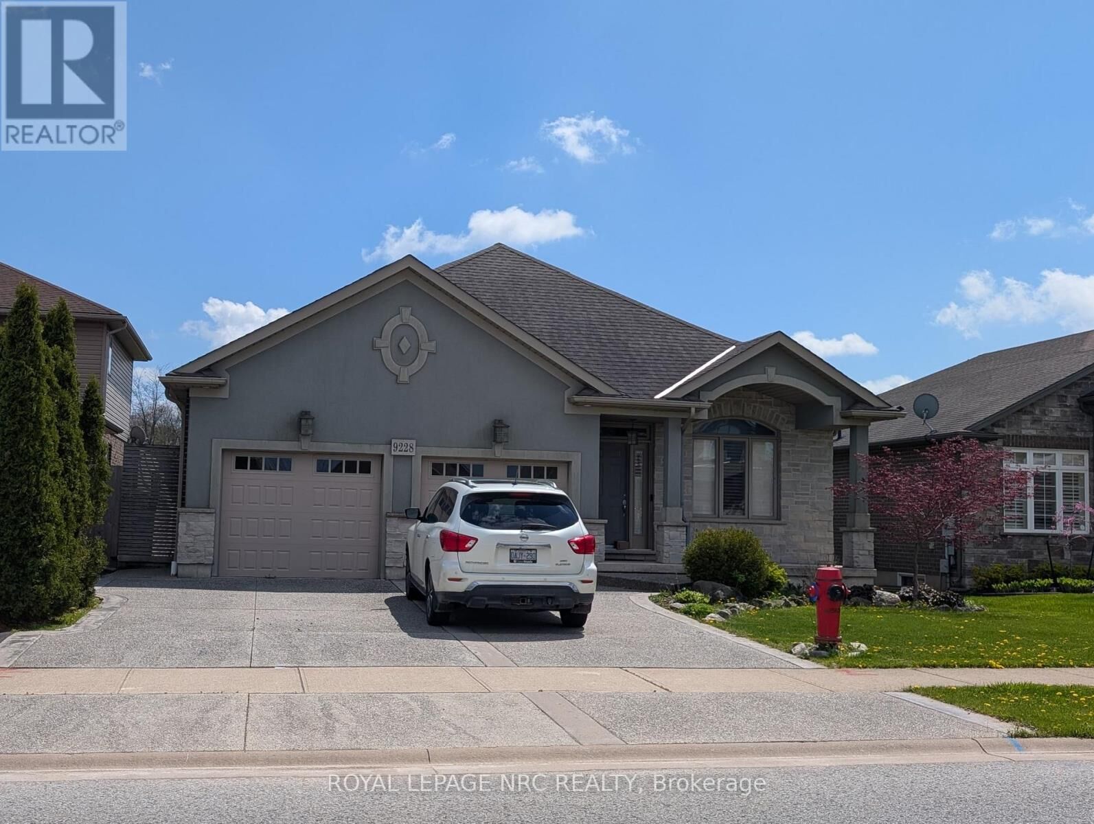 Property Photo:  9228 Hendershot Boulevard  ON L2H 0E3 