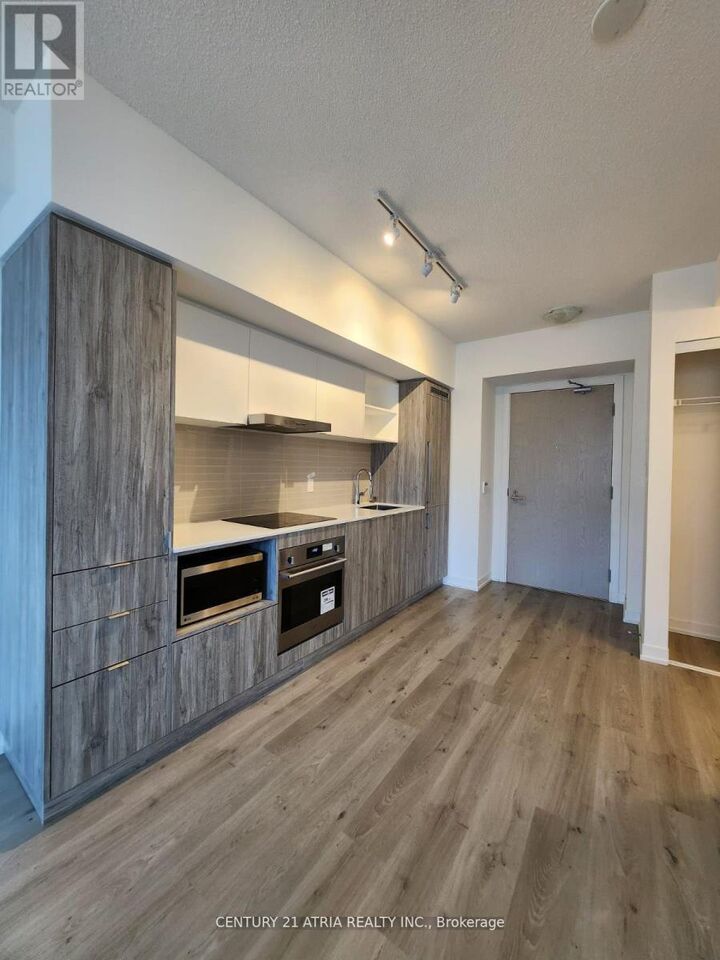 Property Photo:  138 Downes Street 2112  ON M5E 0E4 