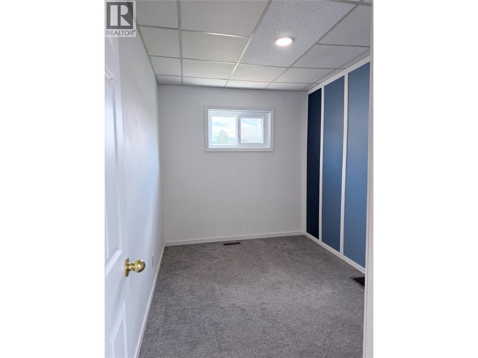 Property Photo:  225 16 Avenue South  BC V1C 2Z5 