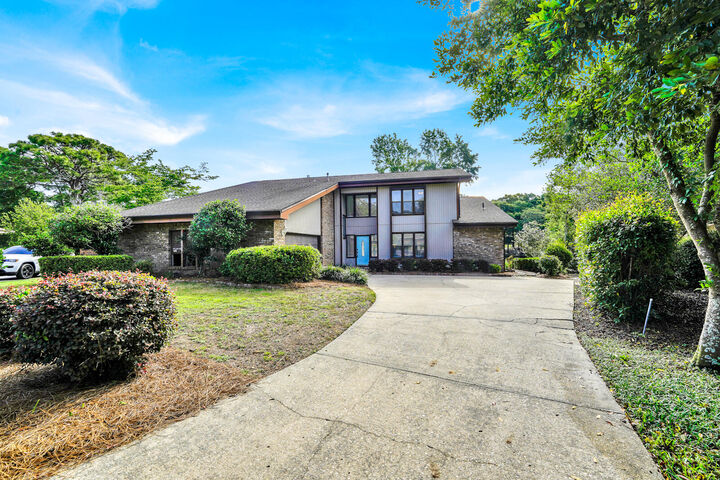 Property Photo:  645 Carr Drive  FL 32578 