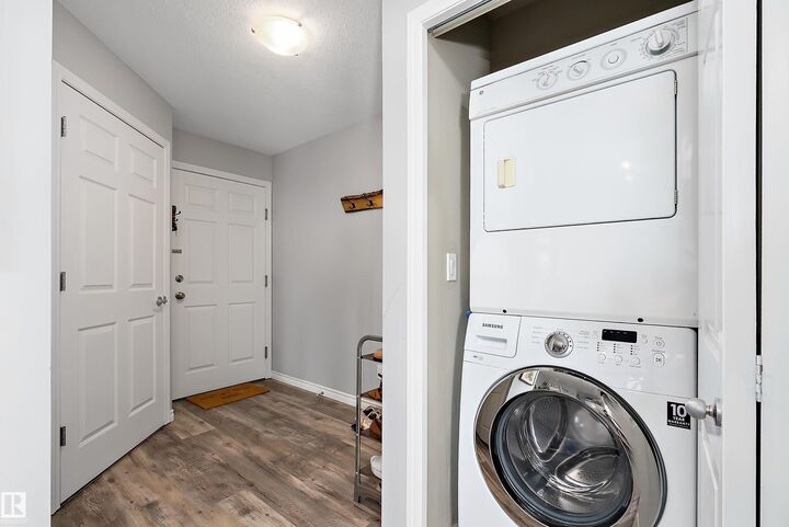 Property Photo:  40 Summerwood Boulevard 402  AB T8H 0C2 