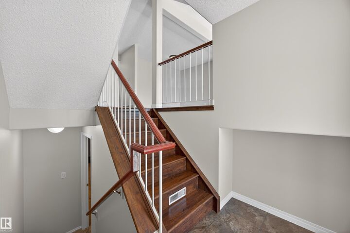 Property Photo:  9935 167 Street NW 27  AB T5P 4Y6 