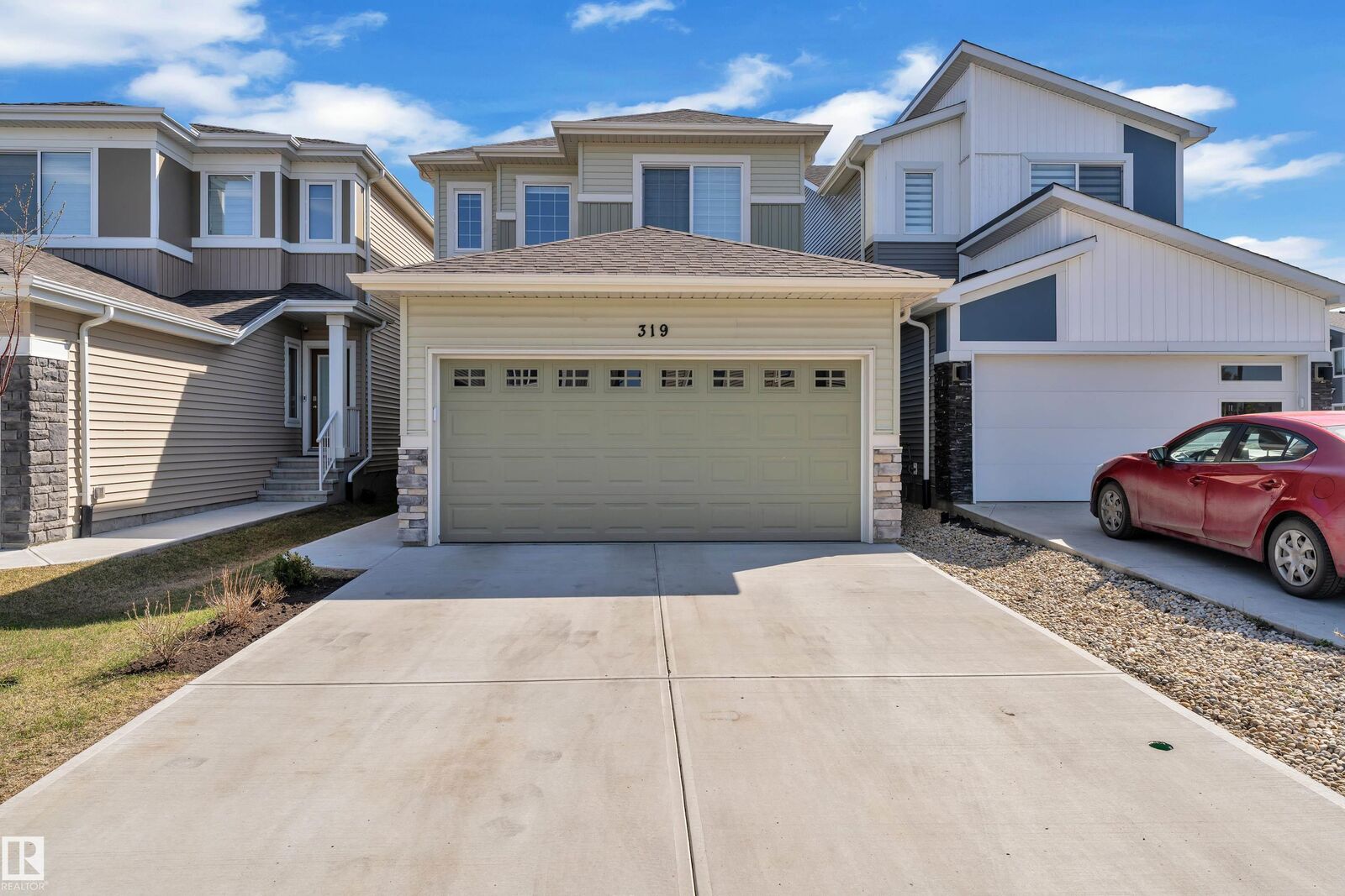 Property Photo:  319 36 Avenue NW  AB T6T 2P9 