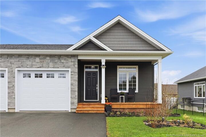 Property Photo:  607 Royal Oaks Boulevard  NB E1H 0G2 