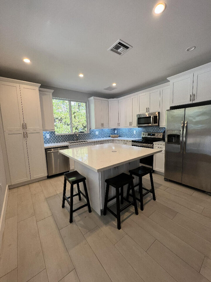 Property Photo: 143 N Hammock Road FL 33036
