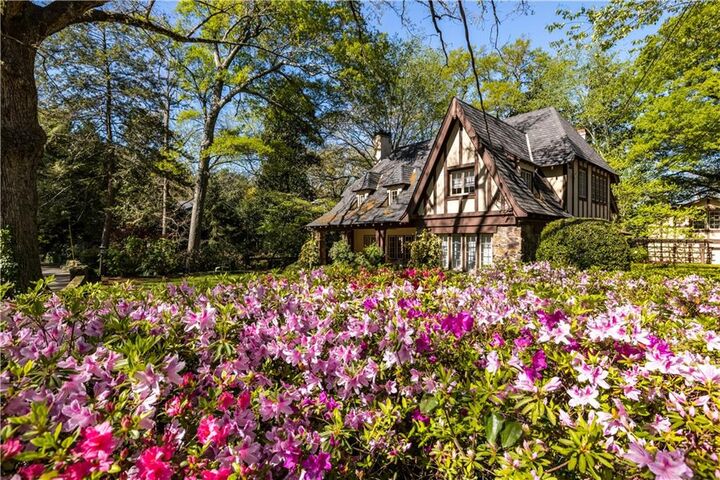 Property Photo:  205 Sherwood Rd  GA 30165 