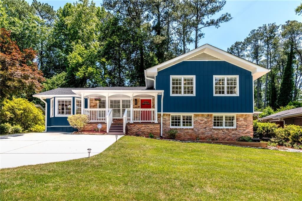 Property Photo: 1403 Willivee Drive GA 30033