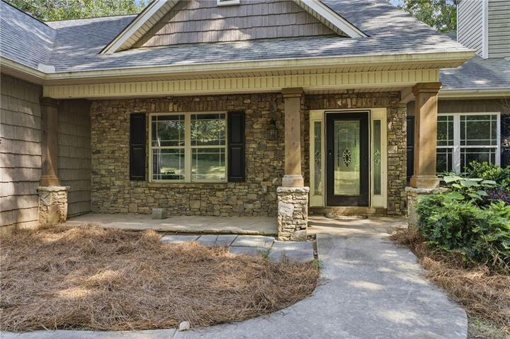 Property Photo: 3552 Ridge Drive GA 30501