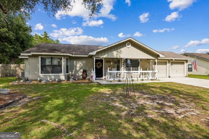 Property Photo:  204 N Woodvalley Drive  GA 31548 