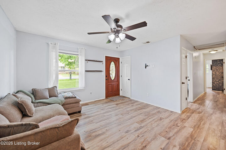 Property Photo:  4304 Wendy Hills Dr  KY 40014 