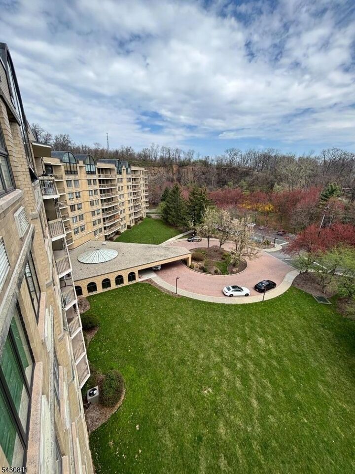 Property Photo:  10 Smith Manor Blvd 804  NJ 07052 