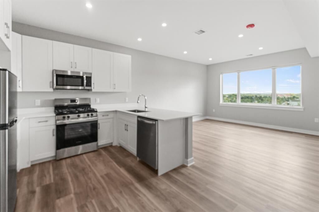 Property Photo:  475 Communipaw Ave 503  NJ 07304 