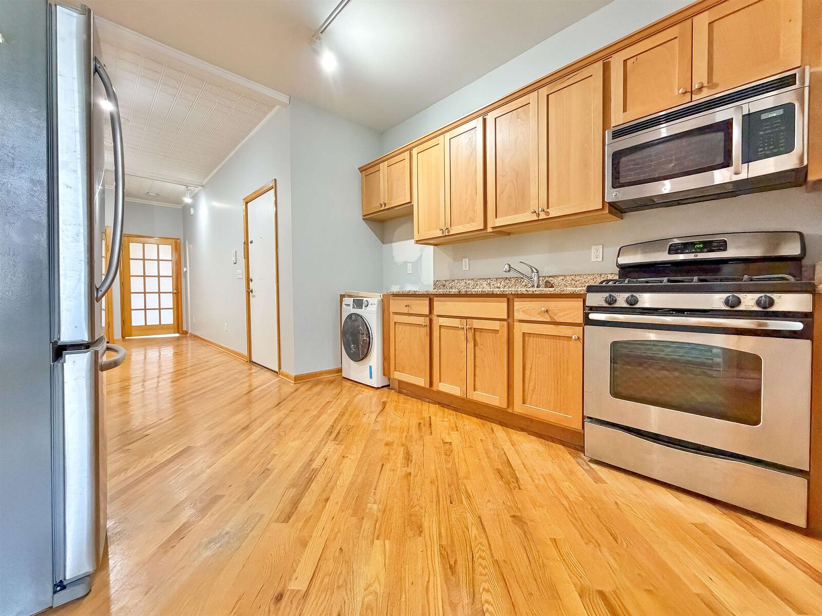 Property Photo:  402 Grand St 3N  NJ 07030 