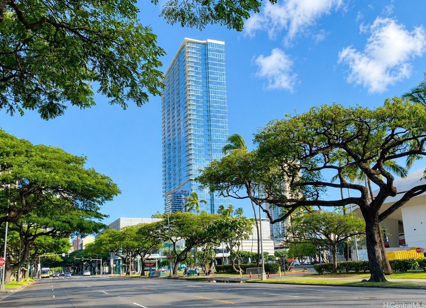 Property Photo:  888 Kapiolani Boulevard 3907  HI 96813 