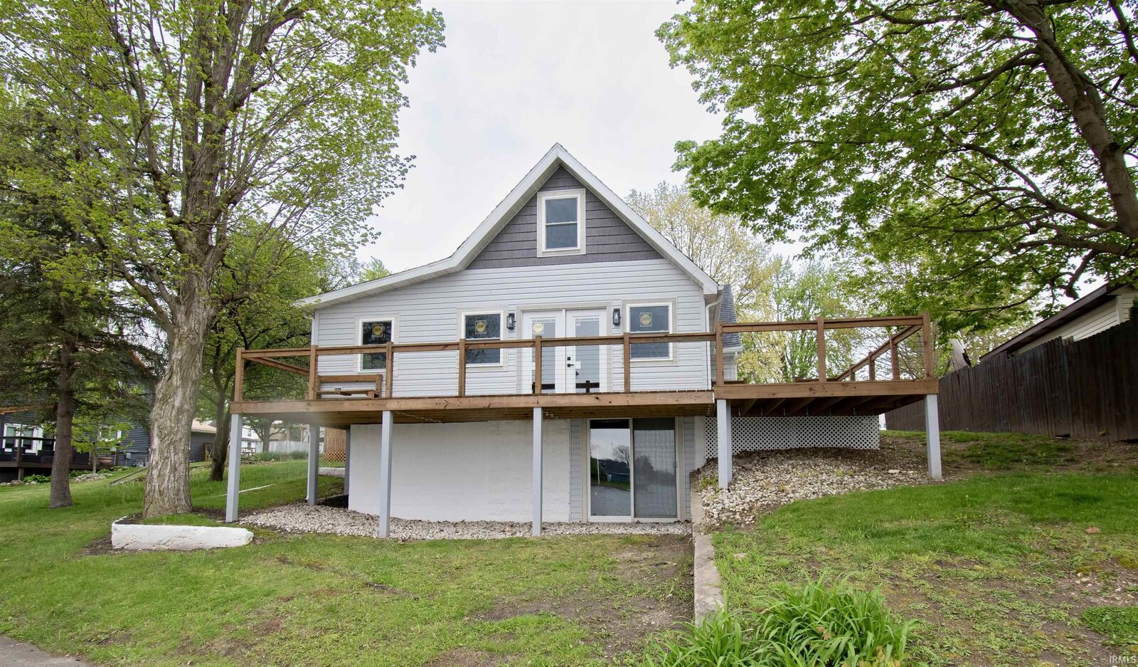 Property Photo:  109 Park Drive  IN 46784 