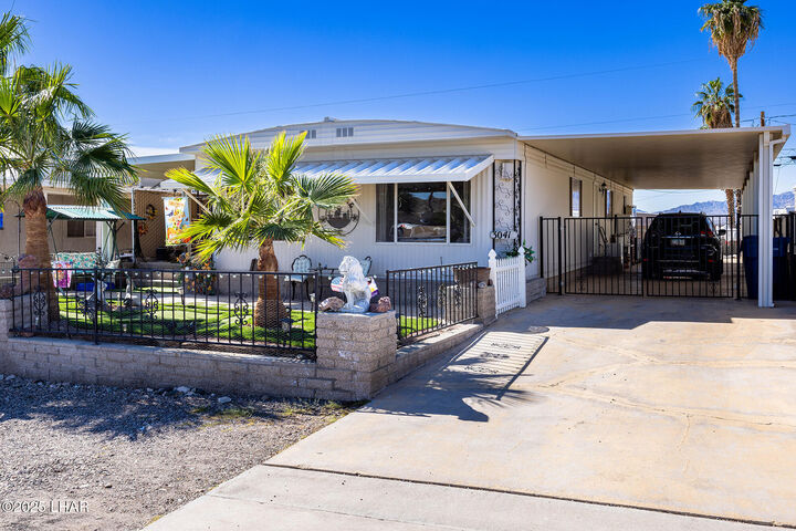 Property Photo:  3041 Erwin Ln  AZ 86404 