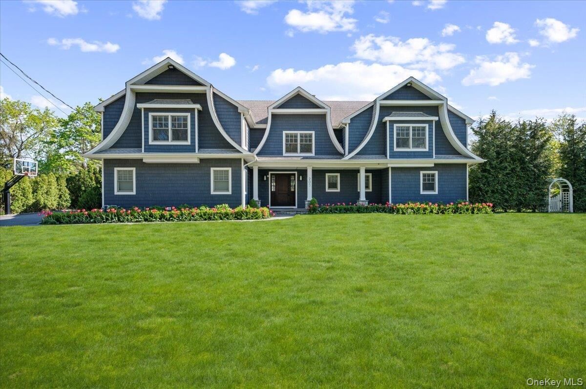 Property Photo:  205 Hewlett Neck Road  NY 11598 