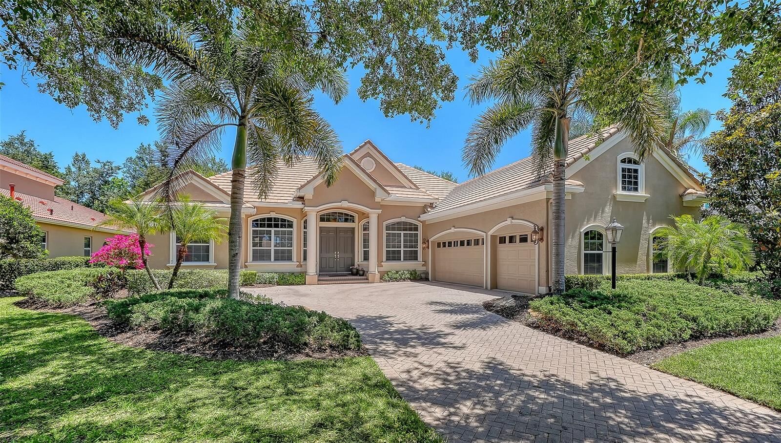 Property Photo:  7507 Abbey Glen  FL 34202 