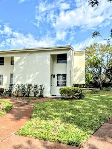 Property Photo:  4201 La Dega Court  FL 33611 
