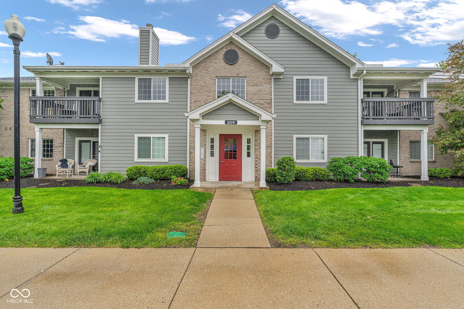 Property Photo:  209 Faulkner Court 205  IN 46032 