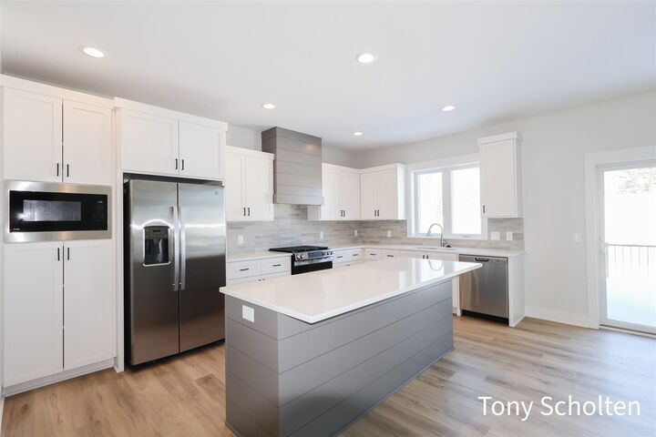 Property Photo: 5145 Blendon Meadow Circle 28 MI 49426-6800