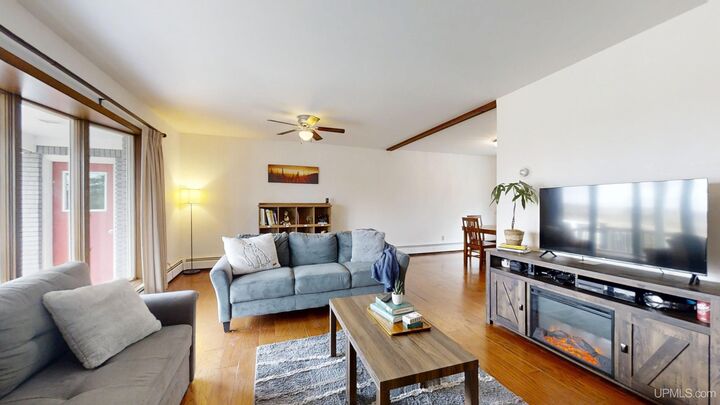 Property Photo:  47276 Edgewood Road  MI 49905-9014 