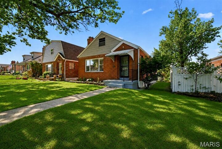 Property Photo:  5464 Lindenwood Avenue  MO 63109 