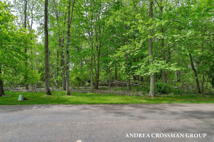 Property Photo: 7032 Glenn Oaks Drive MI 49090